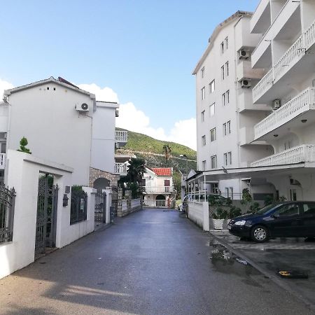 Apartment Azalea Of Budva Exterior photo