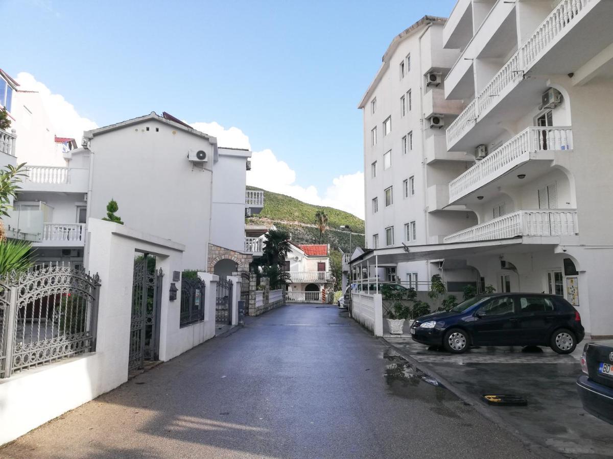 Apartment Azalea Of Budva Exterior photo