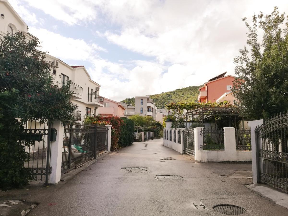 Apartment Azalea Of Budva Exterior photo